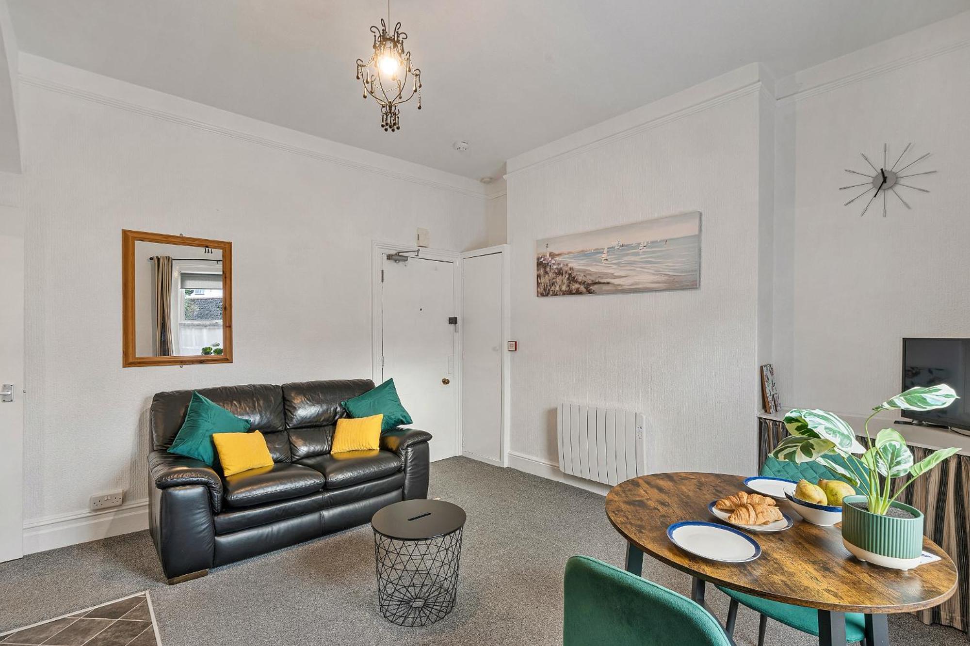 Finest Retreats - Atherfield Apartments No 6 - Tree Tops Paignton Extérieur photo